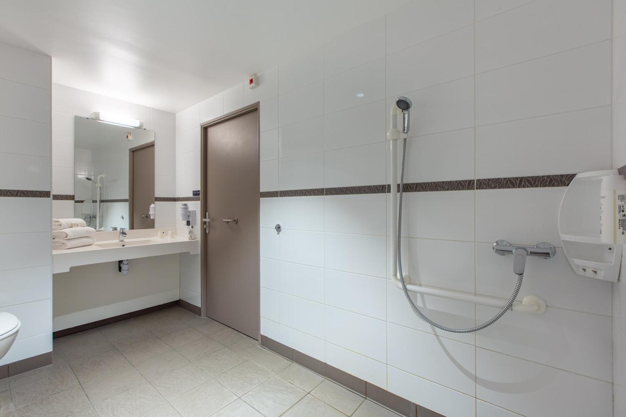 Ace Hotel Le Mans Saint-Saturnin  Εξωτερικό φωτογραφία
